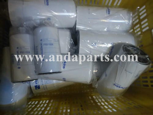 China GOOD QUALITY  FUEL FILTER P551026 supplier